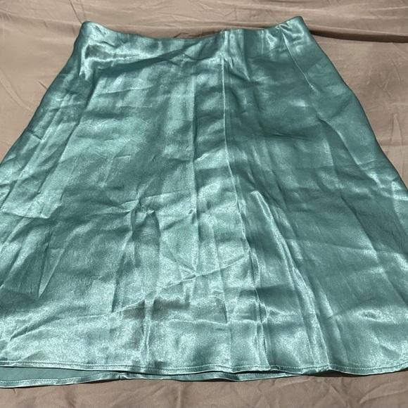 Aritzia Babaton
Slip Mini Skirt - Picture 6 of 8